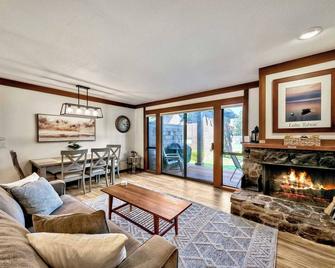 Tml 04 - Beautiful 1 Br Condo In Tahoe City - Tahoe City - Sala de estar