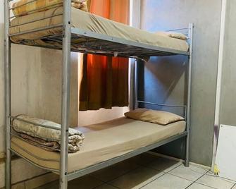 Rosebank Hostel - Johannesburg - Bedroom