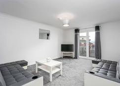 Isla Retreat - Donnini Apartments - Ayr - Living room
