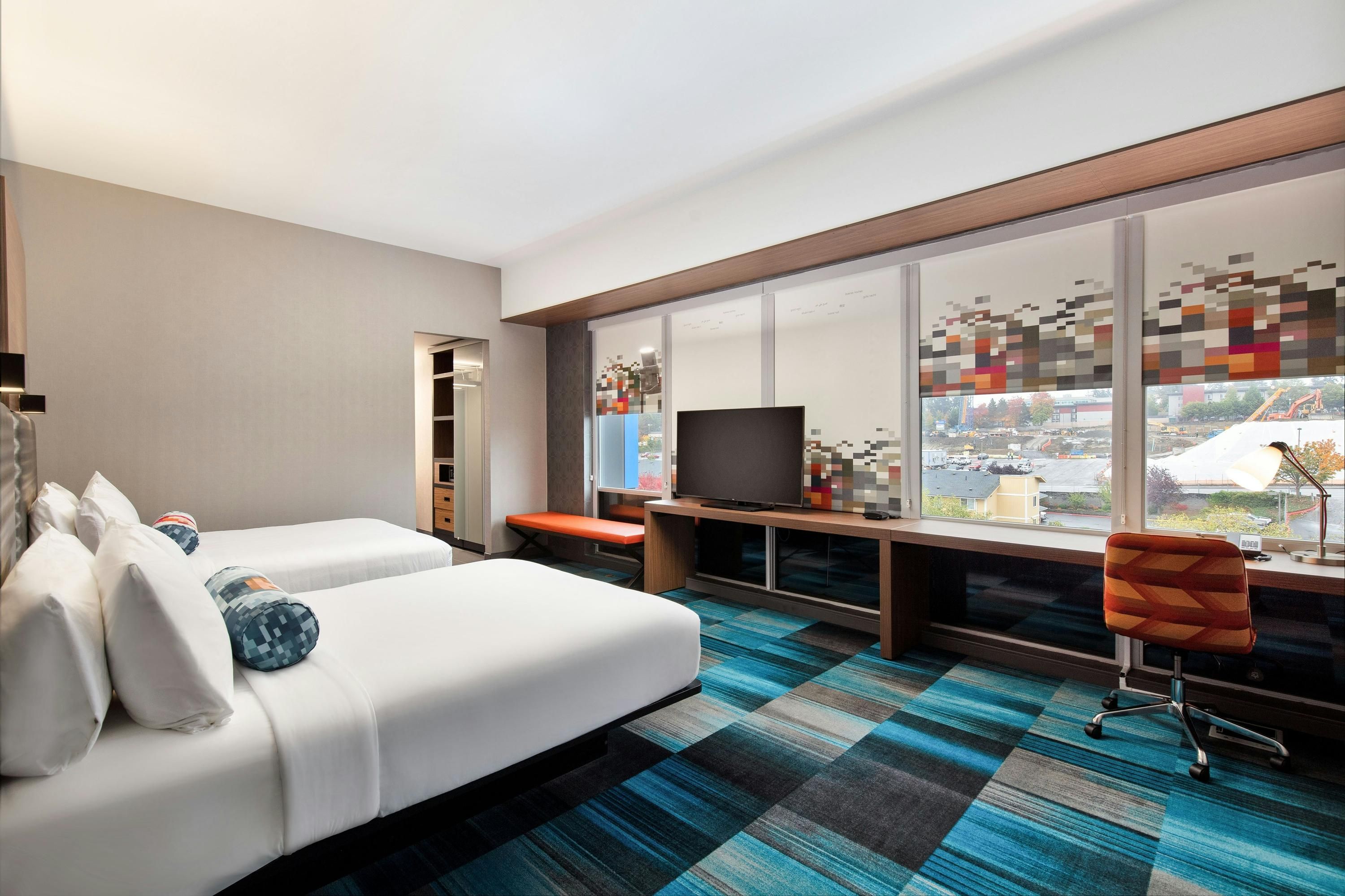 Aloft Seattle Sea-Tac Airport thumbnail 3