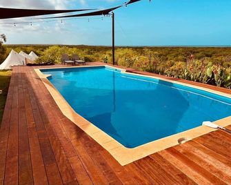 Sol Retreat Waterbank - Cable Beach - Басейн