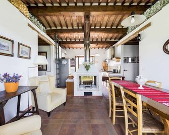 Farmhouse in the Tuscan countryside - Semproniano - Jídelna