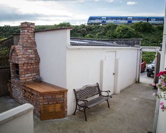 Antique House B&b - Portrush - Balcón