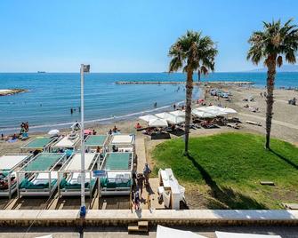 Hotel La Chancla - Málaga - Beach