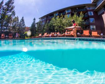 Juniper Springs Resort - Mammoth Lakes - Pool