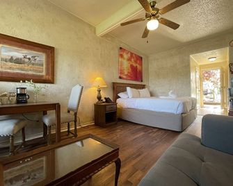 Mountain Harbor King Guest Room on Lake Ouachita - Mount Ida - Habitación