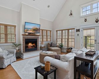 Deer Haus - New Buffalo - Wohnzimmer