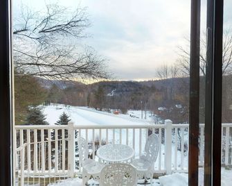 Silver Spring Chalet - Pittsfield - Balcón