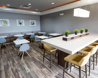 TownePlace Suites by Marriott Bowling Green - Bowling Green - Restoran