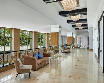 Courtyard by Marriott Bandung Dago - Bandung - Lobby