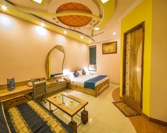Oyo 2353 Hotel Deep - Kanpur - Schlafzimmer