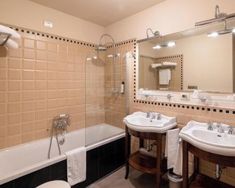 Hotel Patria - Pistoia