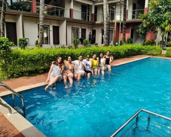 Tipsy Spring Resort - Alibag - Piscine