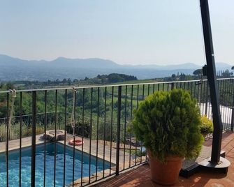 Tenuta San Pietro Luxury Hotel - Capannori - Balcón