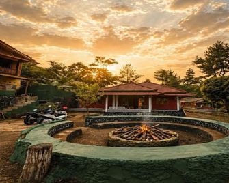 Cozzy Pesona Wisata Alam Ciparay Endah - Bogor