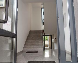 Apartments Barcelona Residence - Timișoara - Aufgang