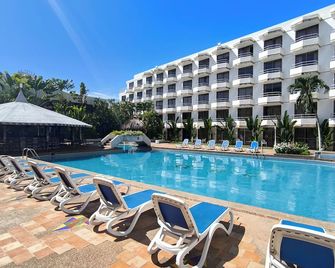 Hotel Margarita Dynasty - Porlamar - Zwembad