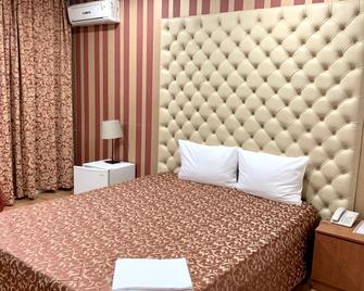 Hotel Bonjour Butovo - Moscow - Bedroom