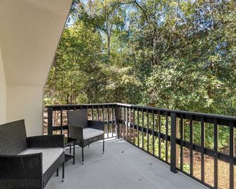 Yocom your dome away from home - Wiggins - Balcón