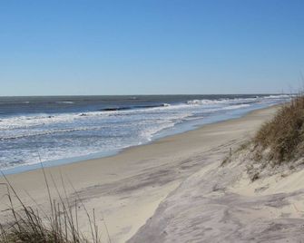 시 걸 - 해터러스 - 해변