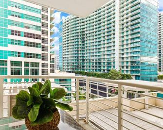 Modern 2-BD Condo in The Heart of Midtown Miami - Miami - Balcon