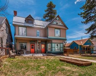 Governor's Mansion beautiful 3bd with pool table - Leadville - Building