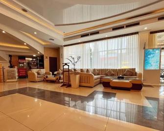 غولدن دراغون - بيشكيك - ردهة