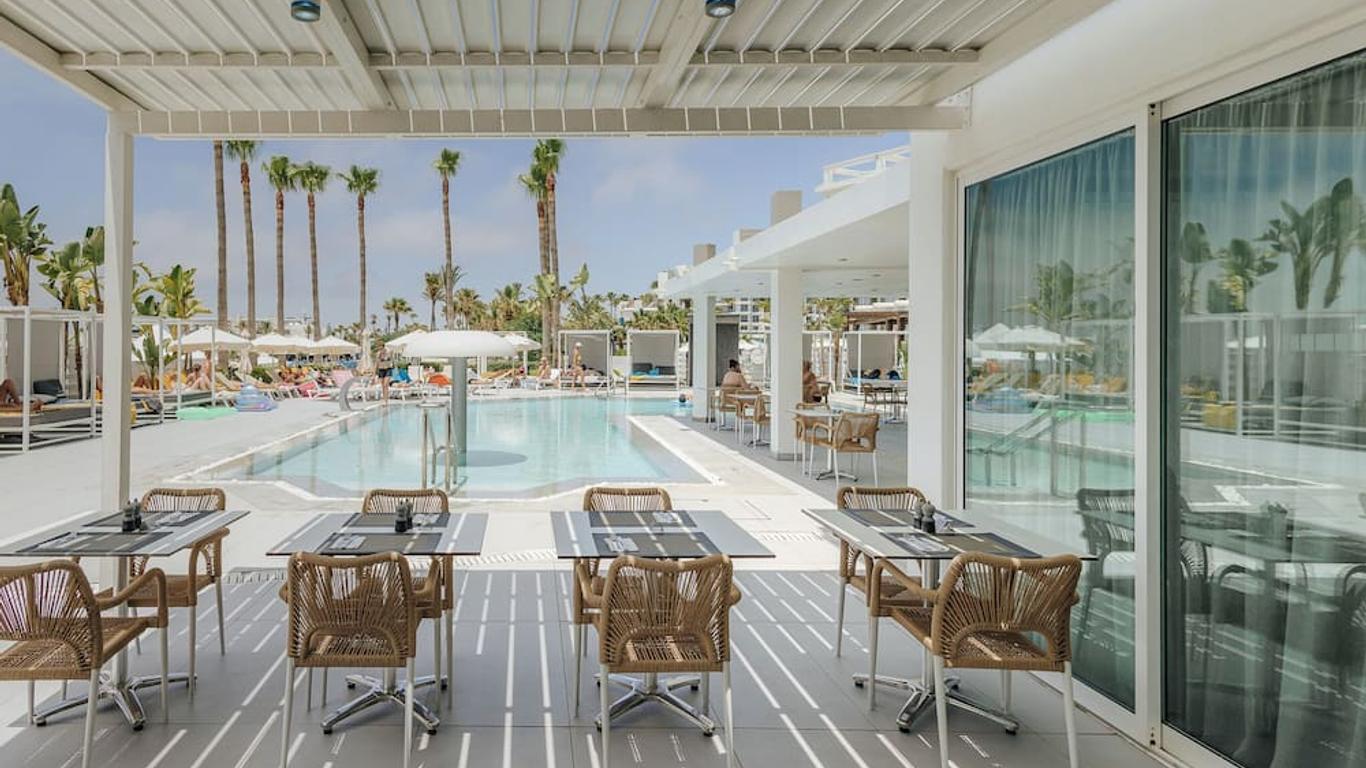 Tasia Maris Sands (Adults Only)