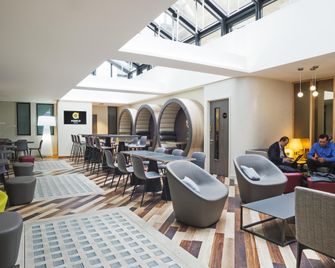 فندق بوينت إيه لندن شوريديتش - لندن - بار