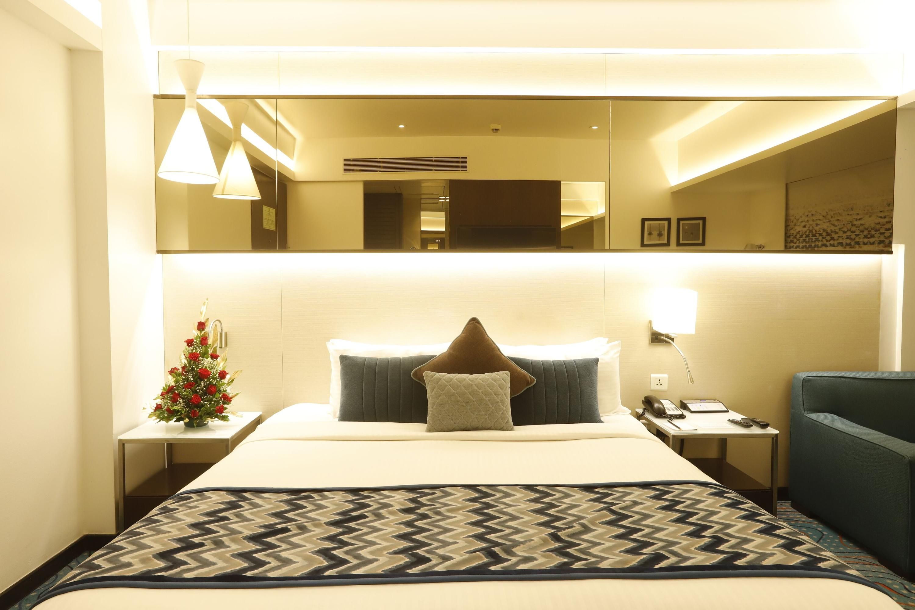 The Sahil Hotel - מומבאי