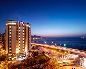 Best Western Plus Hotel Konak - İzmir - Budova