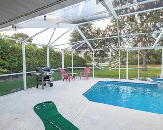 Charming 3-bedroom house with Pool, WiFi, AC in North Weeki Wachee - Brooksville - Bazén