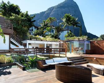 لو جو - لاكشري 6 بد رومز فيلا إن جوا - ريو دي جانيرو - شرفة مرصوفة