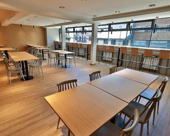 M383 Hotel Bariloche - סן קרלוס דה ברילוצ'ה - מסעדה