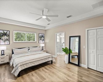 Super Holiday Sale. December 11th to January 2nd. A 22 Day Christmas gift - Hernando - Habitación