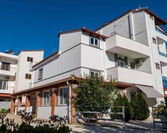 Apartments Aktea - Ksamil - Building