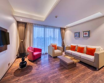 Holiday Inn Kolkata Airport By IHG - כלכולתה - סלון