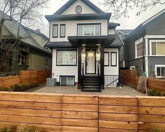 Charming 3-bedroom house with WiFi and AC in delightful Vancouver - Vancouver