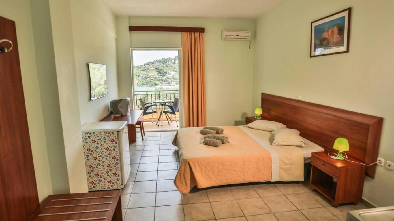 Amfitriti Hotel & Studios