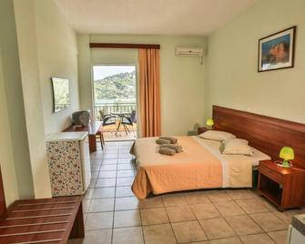 Amfitriti Hotel & Studios - Lakka