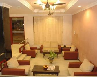 Hotel Saradharam - Chidambaram - Lounge