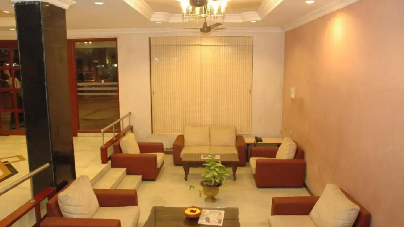 Hotel Saradharam