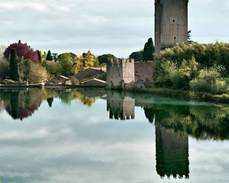 L'oasi di Alice - Sermoneta - Vista del exterior