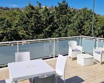 B&B La Marina - Hotel Diffuso - Marina di San Vito - Balcó