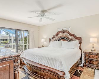 Menorca Court - Marco Island - Bedroom