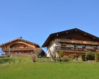 Holiday apartment Enzian - holiday home farm Bogstlhof - Achenkirch - Gebäude