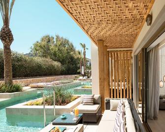 Mitsis Rinela Beach Resort & Spa - Gouves - Balcón