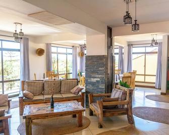 Lilac Elevate Inn - Karatu - Lobby