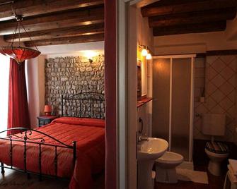 Albergo Julienne - Arba - Habitación
