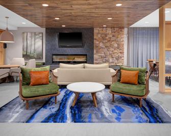 Fairfield Inn & Suites by Marriott Roanoke Salem - Salem - Sala de estar